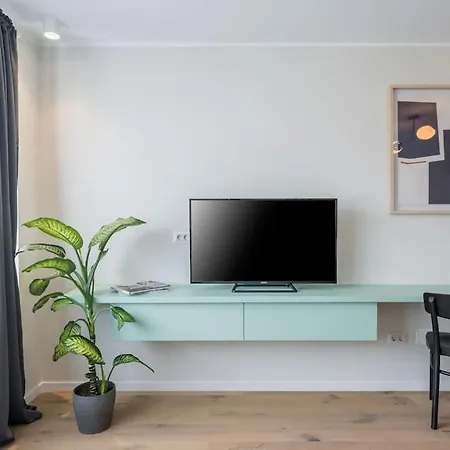 Superb - Skyline Apartment