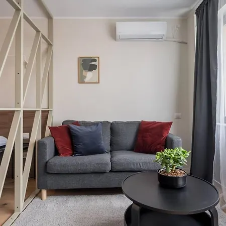 Superb - Skyline Apartment