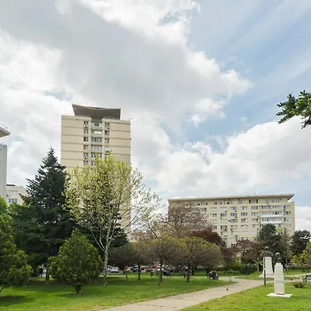 Superb - Skyline Apartmán *