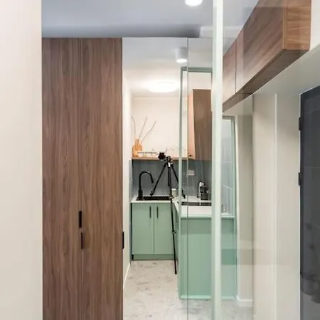 Superb - Skyline Апартаменты